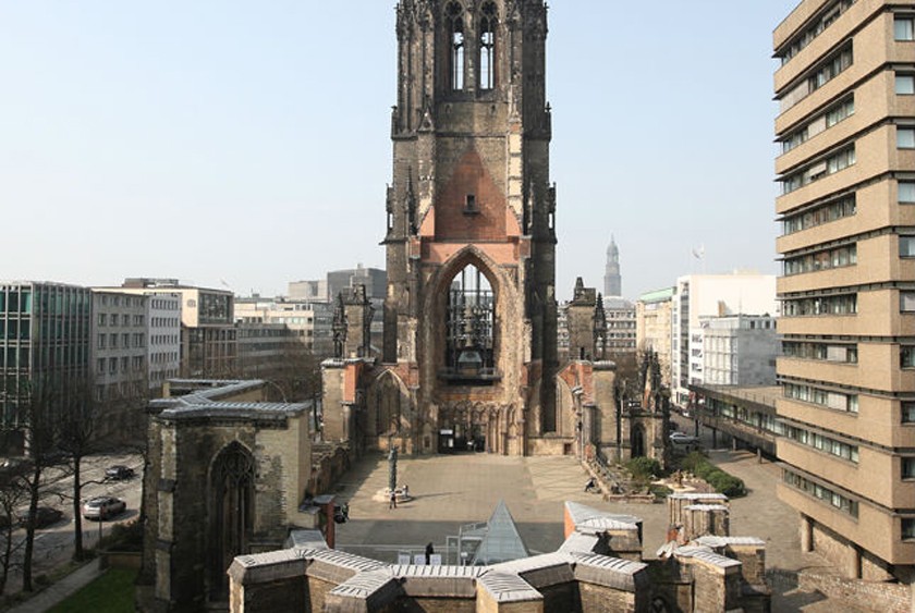 Memorial of St. Nikolai (tower and museum)